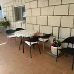 Tiha *