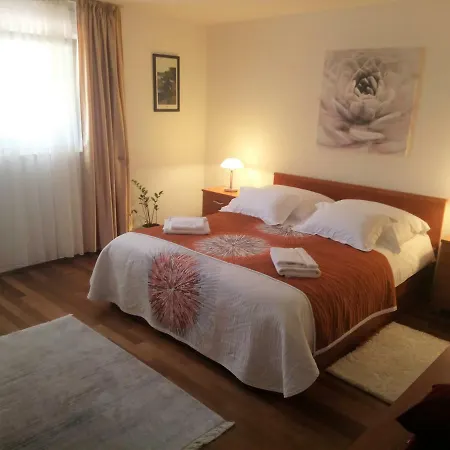 Apartment Tiha *