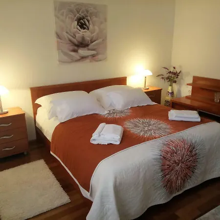 Tiha Apartment Split