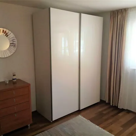 Tiha Apartment Split