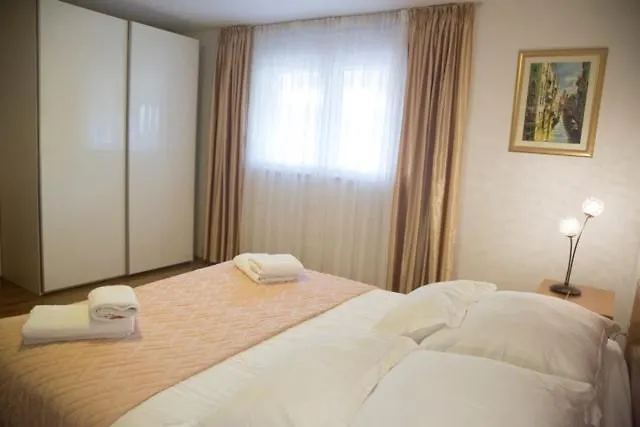 Apartament Tiha Split